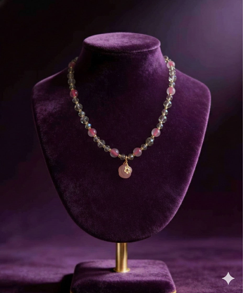 Bluméa Sweet Glow Agate & Crystal Necklace